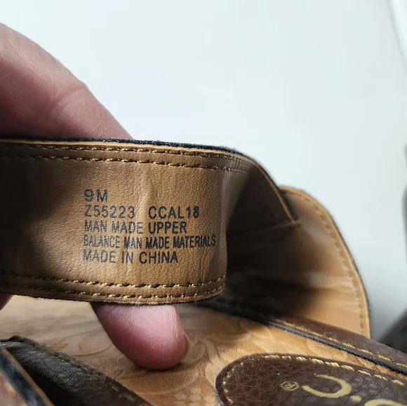 B.O.C Brown Sandals Size 9 Women's - Picture 3 of 3